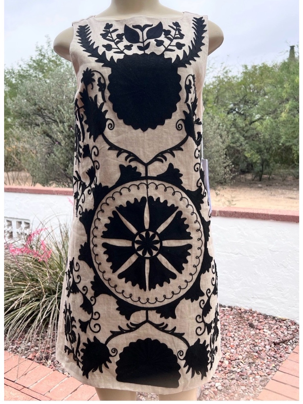 NWT $229 Le’ AL.X Embroidered Linen Shift Dress Black/Flax - Picture 2 of 11